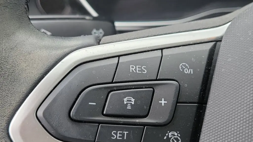 2023 Volkswagen Jetta SE
