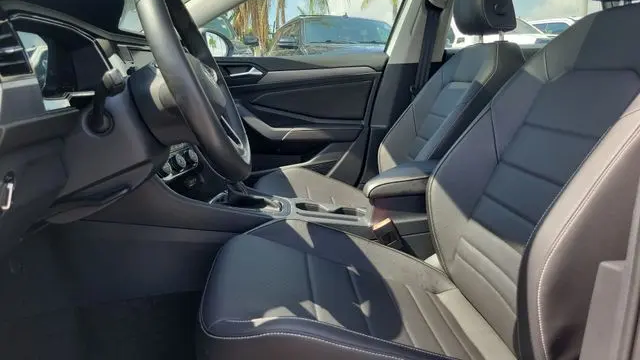 2023 Volkswagen Jetta SE