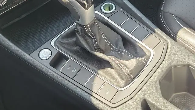 2023 Volkswagen Jetta SE