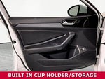 2022 Jetta Thumbnail 18
