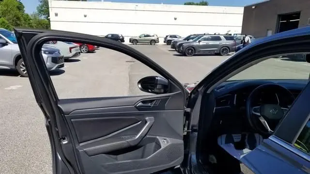 2023 Volkswagen Jetta SE