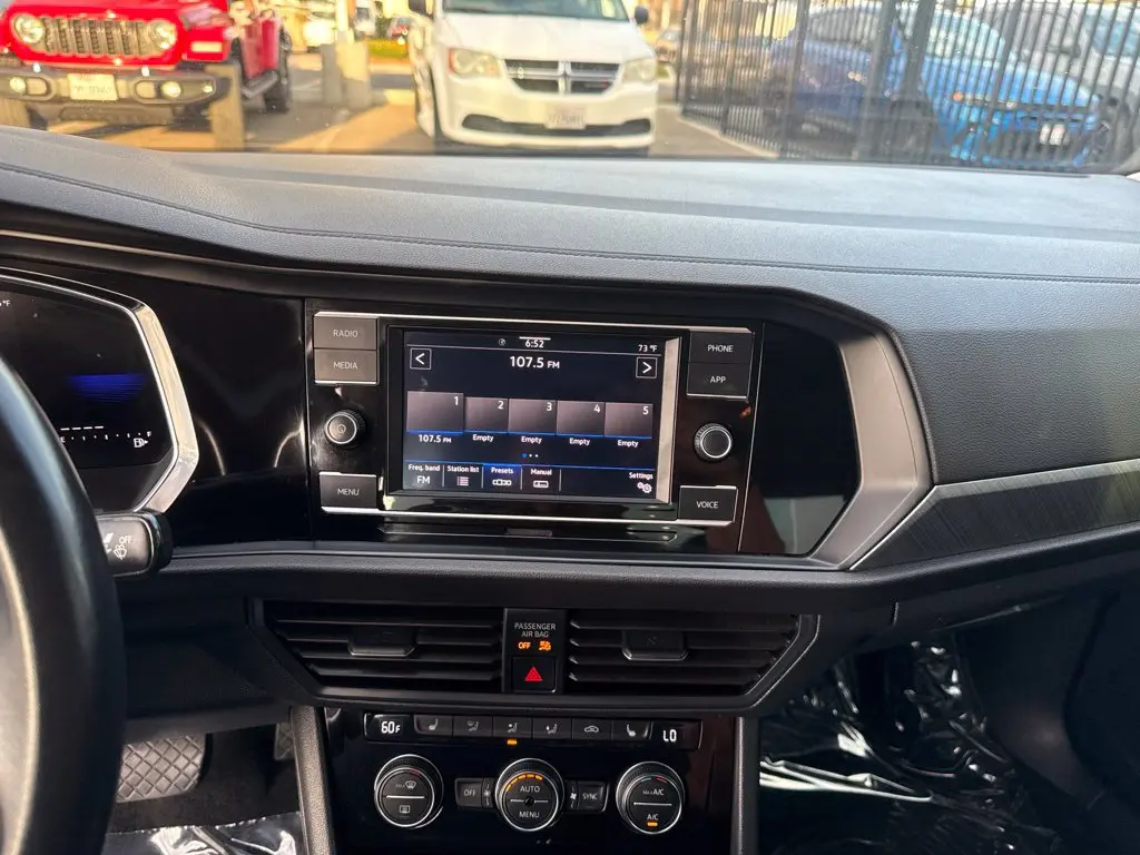 2024 Volkswagen Jetta - $15,769
