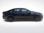 2024 Jetta Thumbnail 4