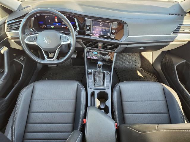 2023 Volkswagen Jetta - $18,000