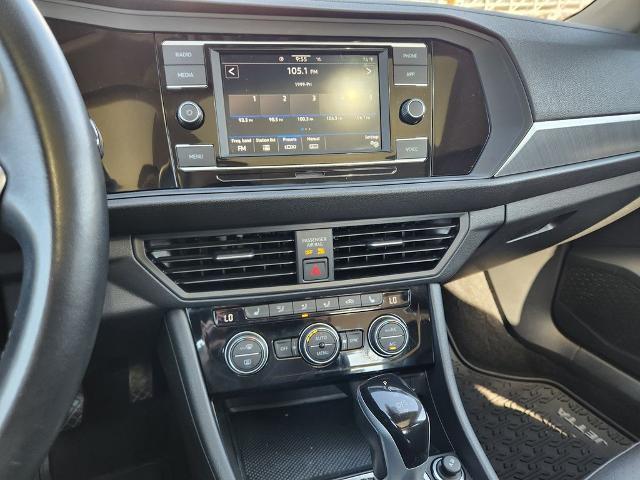 2023 Volkswagen Jetta - $18,000
