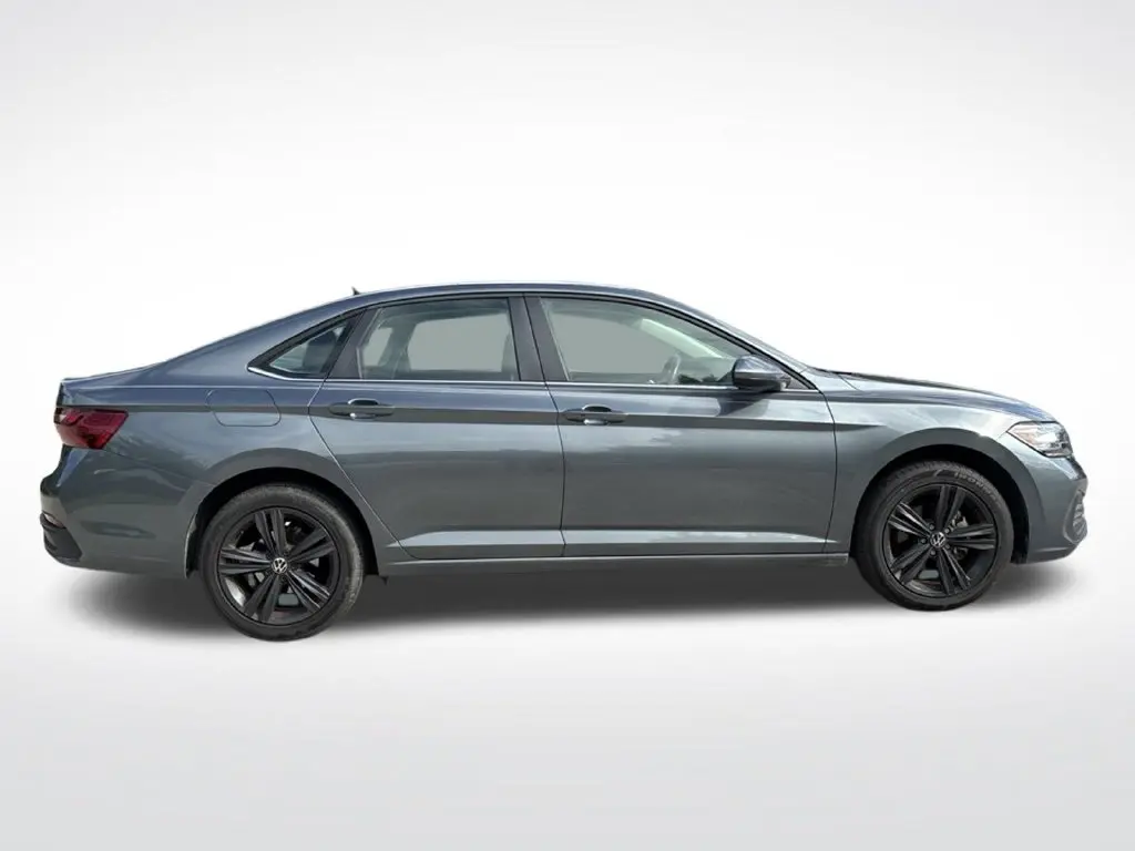 2024 Volkswagen Jetta - $16,995