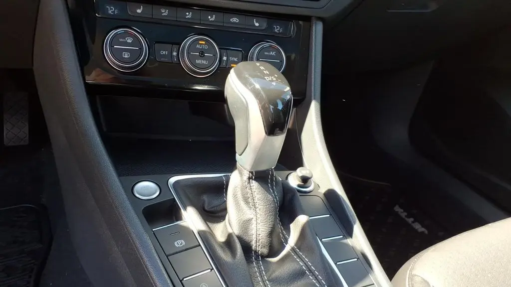 2023 Volkswagen Jetta SE