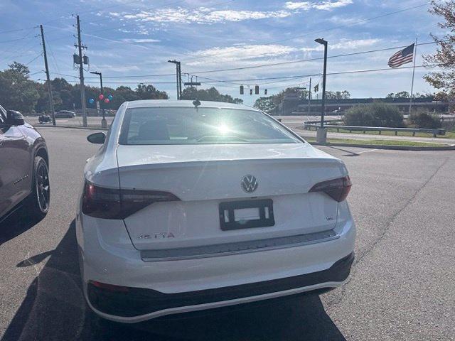 2023 Volkswagen Jetta - $21,924
