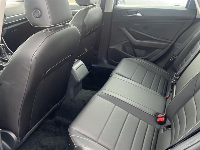 2023 Volkswagen Jetta - $19,300