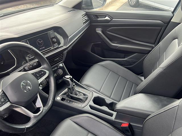 2023 Volkswagen Jetta - $19,300