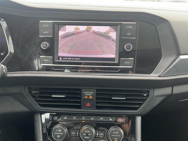 2023 Volkswagen Jetta - $19,300