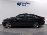 2024 Jetta Thumbnail 4