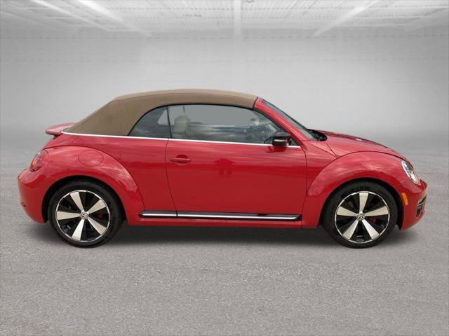 2013 Volkswagen Beetle - $10,900