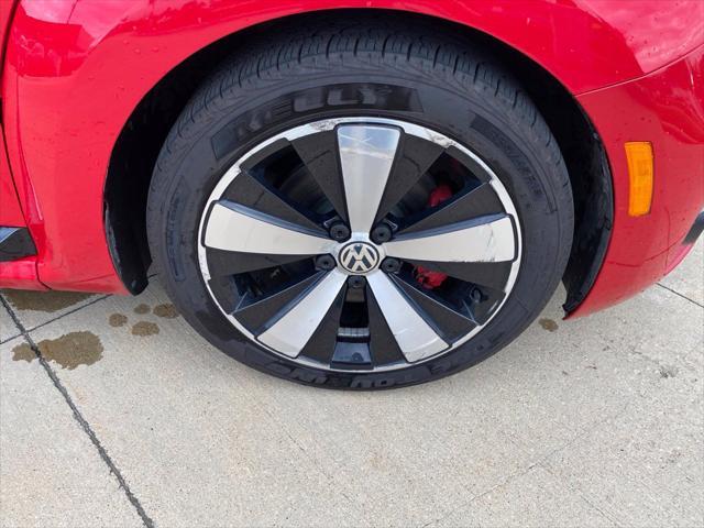 2013 Volkswagen Beetle - $10,900