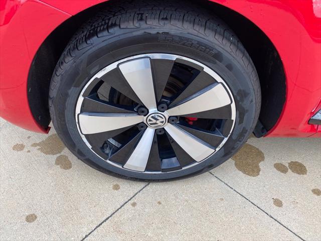 2013 Volkswagen Beetle - $10,900