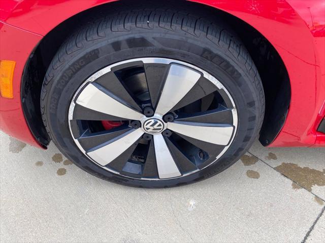 2013 Volkswagen Beetle - $10,900