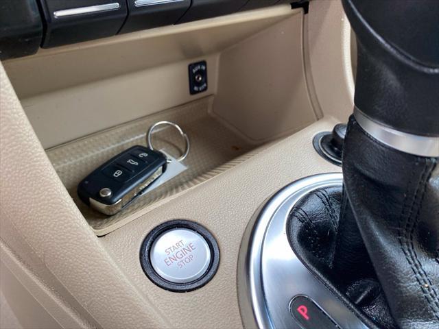 2013 Volkswagen Beetle - $10,900