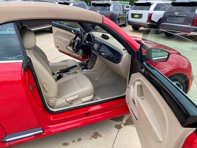 2013 Volkswagen Beetle - $10,900