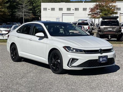 2025 Volkswagen Jetta SE 4DR Sedan