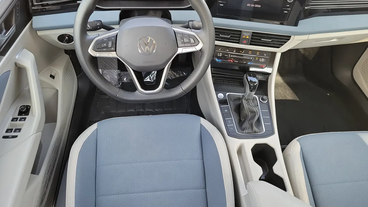 2025 Volkswagen Jetta SE