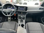 2024 Jetta Thumbnail 7
