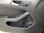 2016 Jetta Thumbnail 12