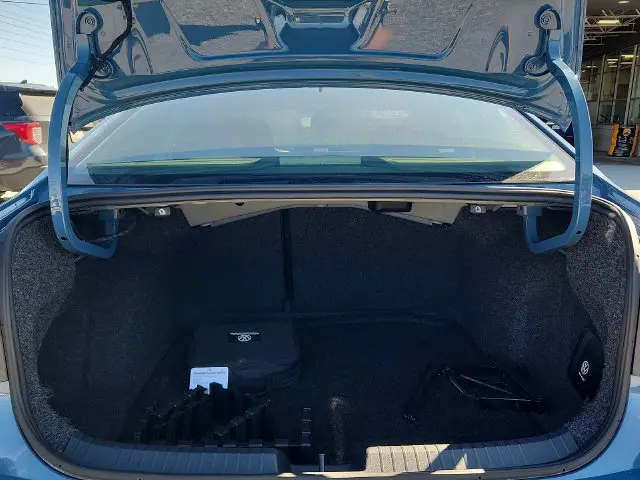2025 Volkswagen Jetta - $19,000