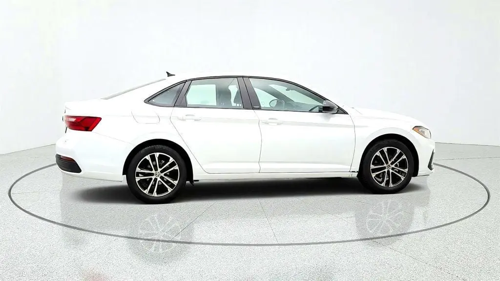 2025 Volkswagen Jetta - $17,095
