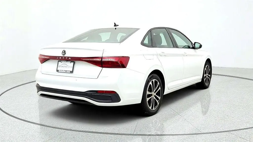 2025 Volkswagen Jetta - $17,095