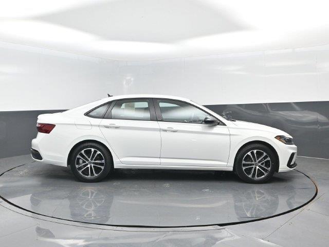 2025 Volkswagen Jetta - $16,900