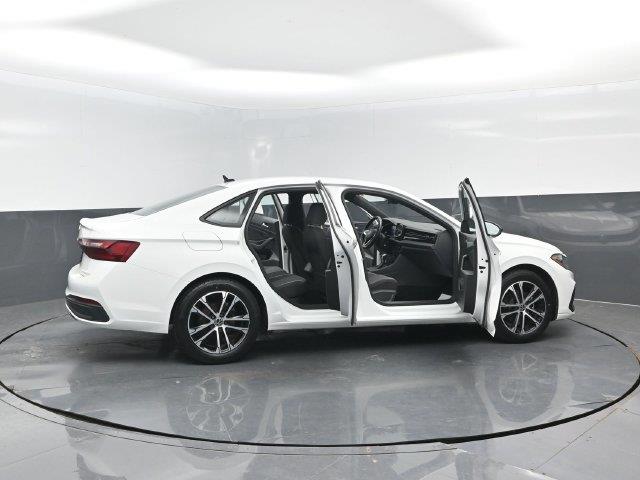 2025 Volkswagen Jetta - $16,900