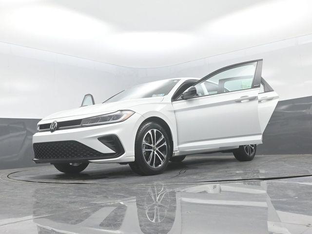 2025 Volkswagen Jetta - $16,900