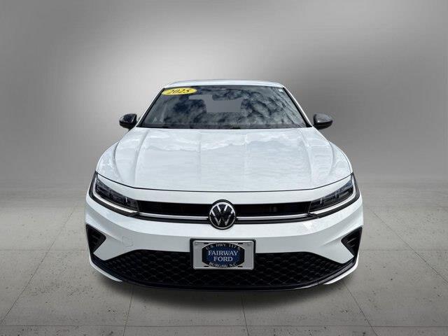 2025 Volkswagen Jetta - $21,700