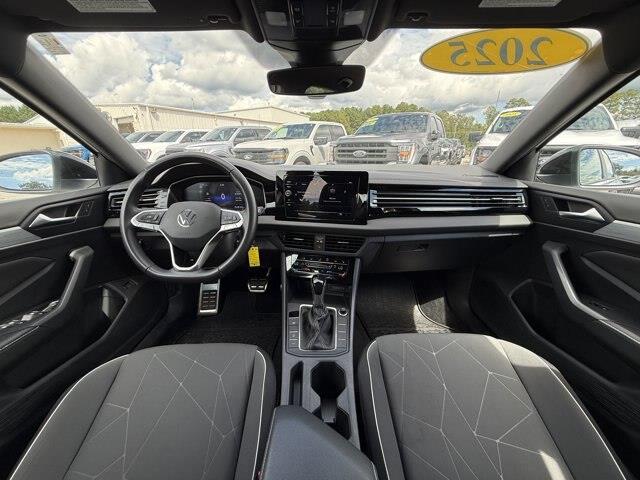 2025 Volkswagen Jetta - $21,700