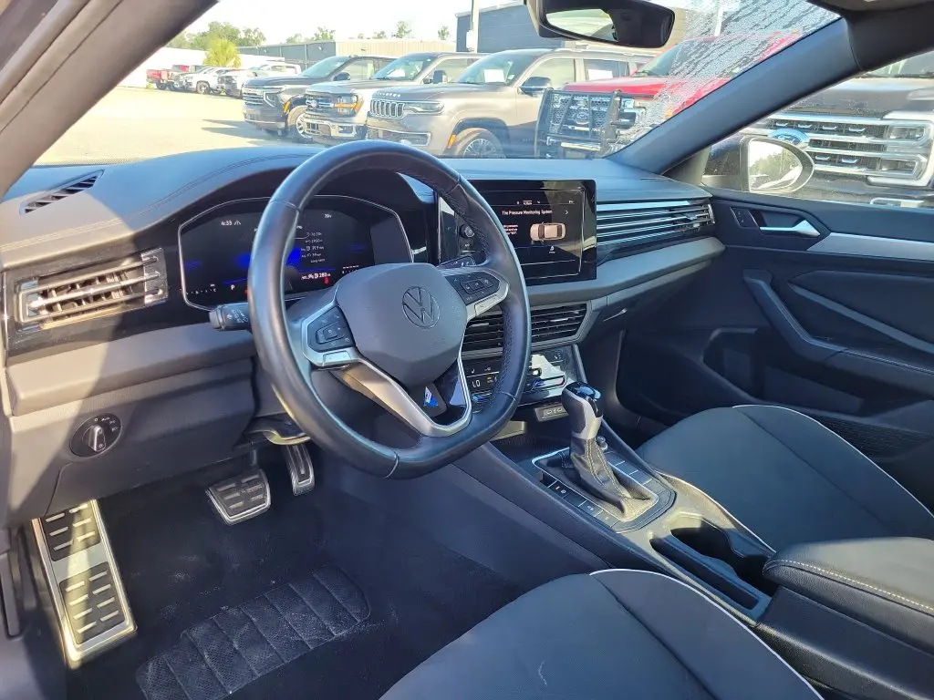 2025 Volkswagen Jetta - $18,995