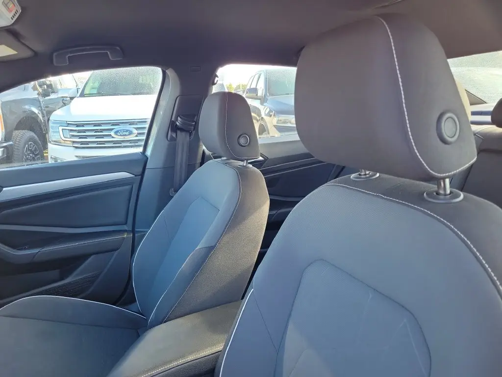 2025 Volkswagen Jetta - $18,995