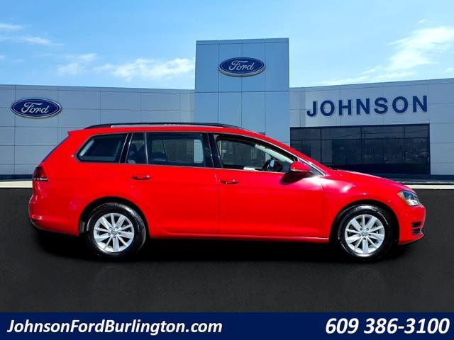 2016 Volkswagen Golf - $11,500