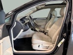 2016 Golf SportWagen Thumbnail 12
