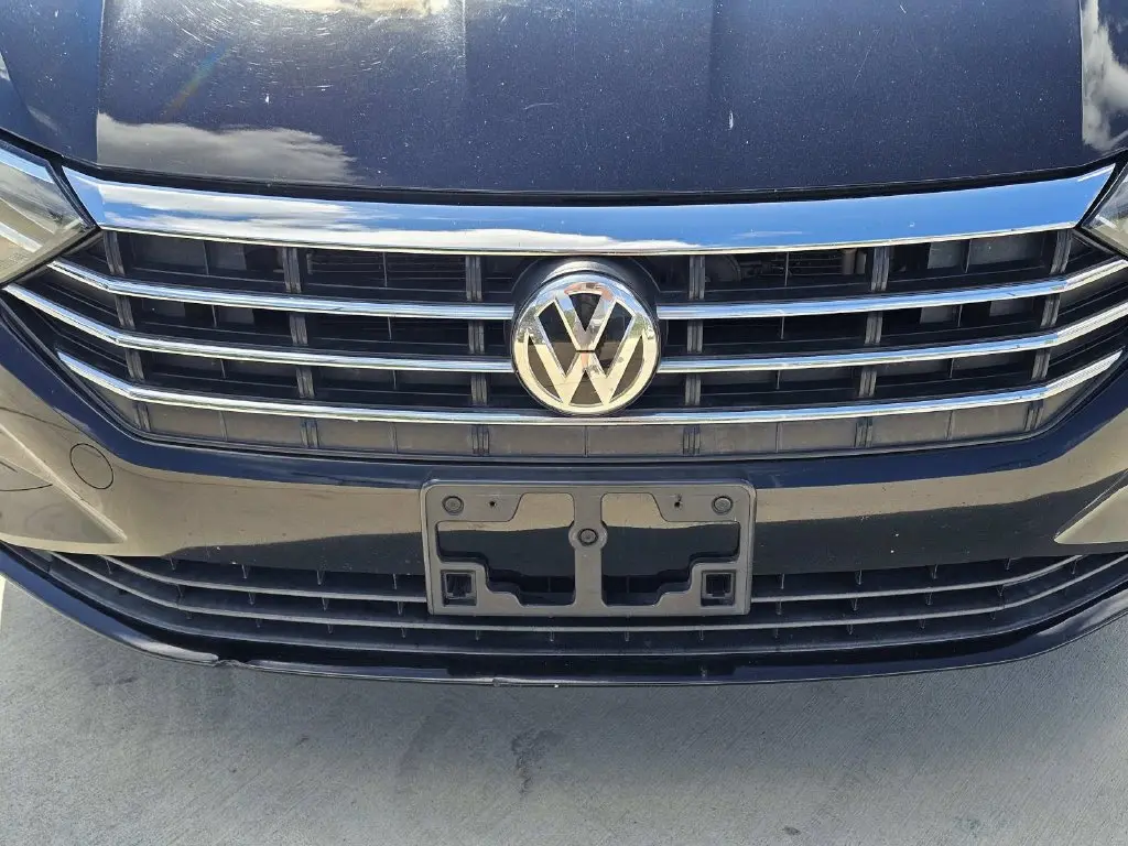2019 Volkswagen Jetta - $10,250