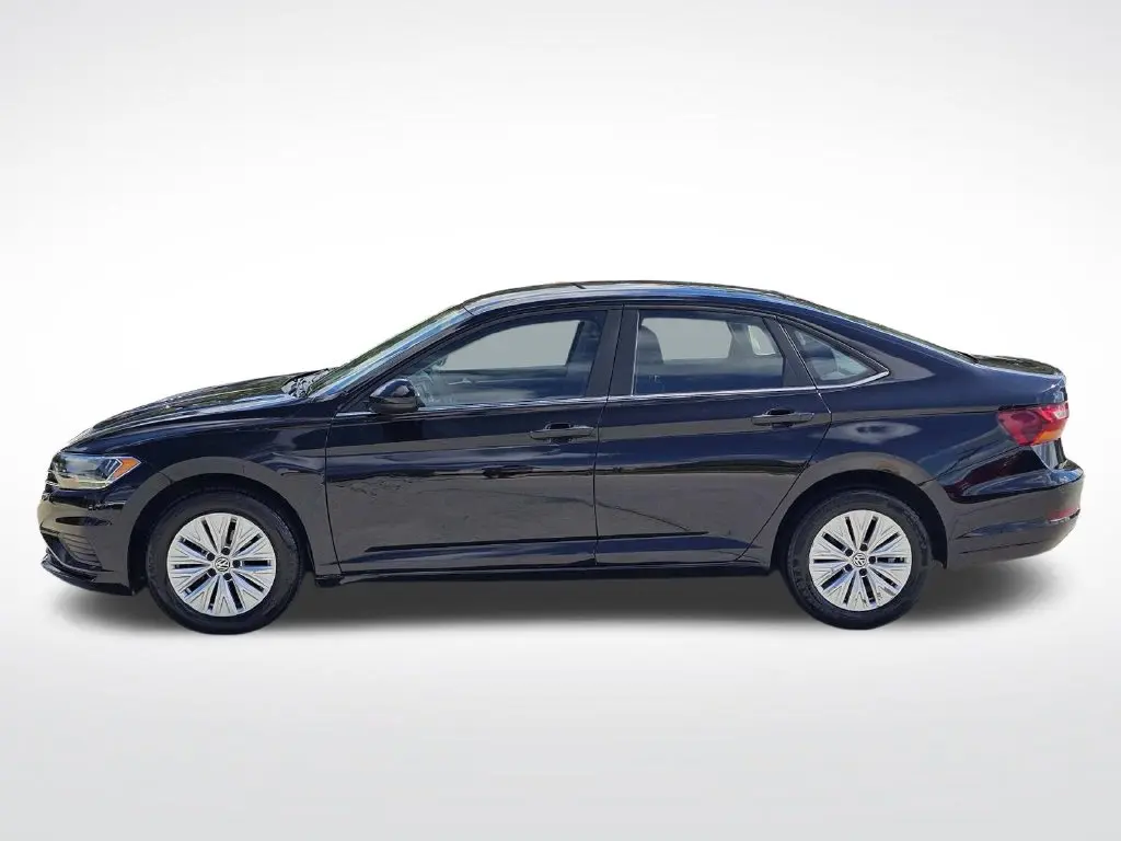 2019 Volkswagen Jetta - $10,250