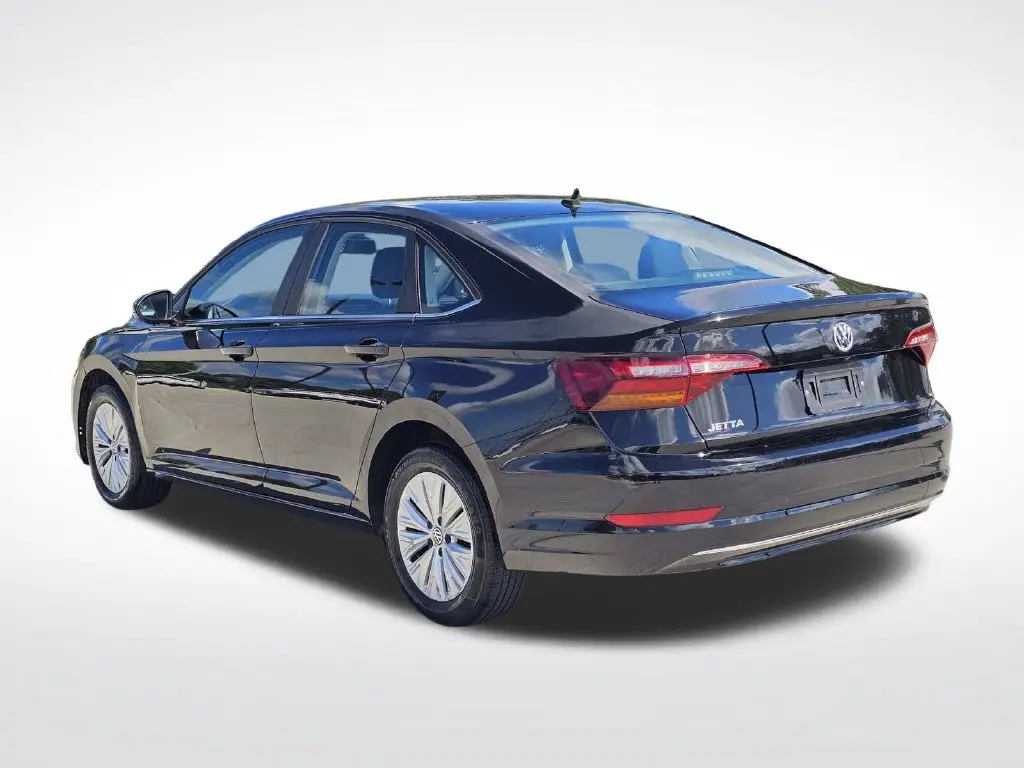 2019 Volkswagen Jetta - $10,250