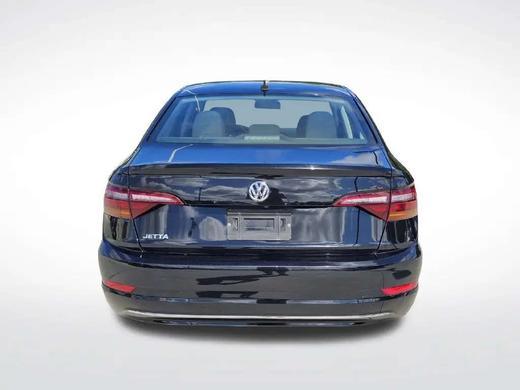 2019 Volkswagen Jetta - $10,250