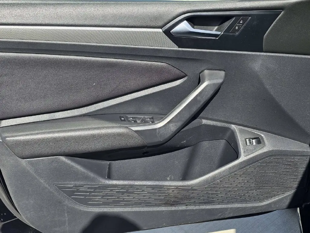 2019 Volkswagen Jetta - $10,250