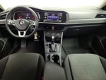 2019 Jetta Thumbnail 9