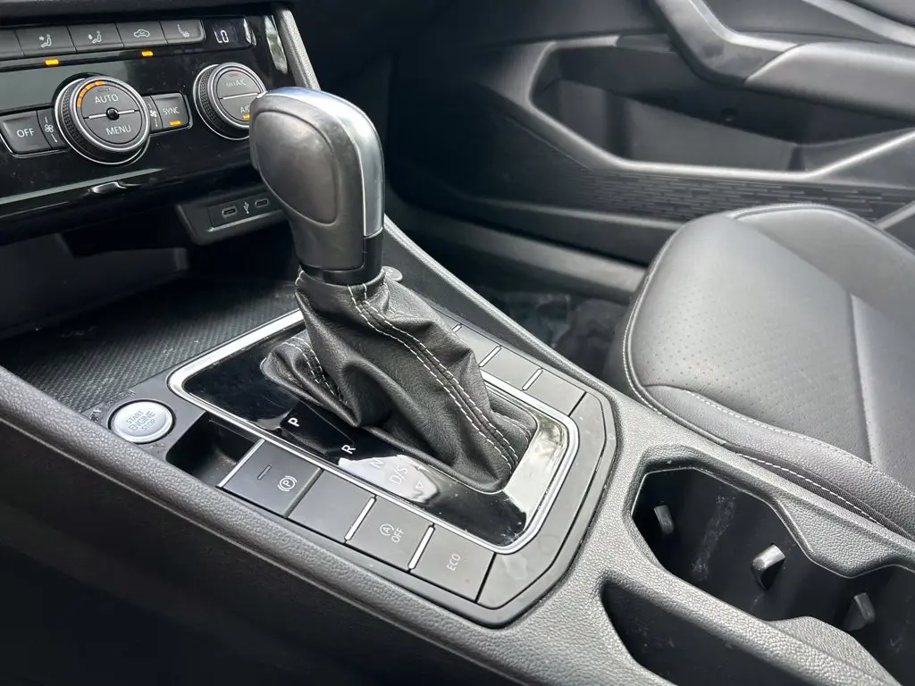 2021 Volkswagen Jetta - $14,297