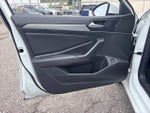 2019 Jetta Thumbnail 10