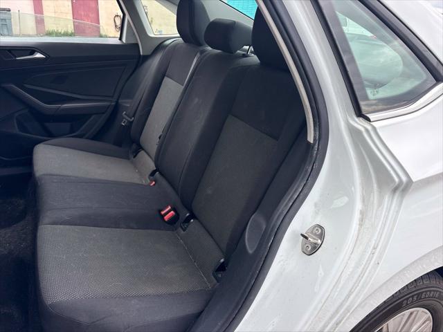 2019 Volkswagen Jetta - $10,796