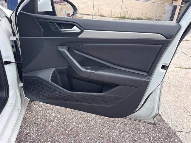 2019 Volkswagen Jetta - $10,796