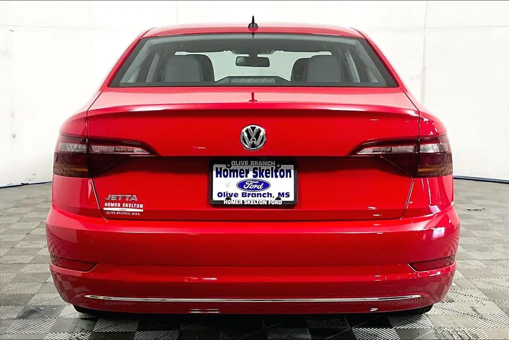 2019 Volkswagen Jetta - $13,941