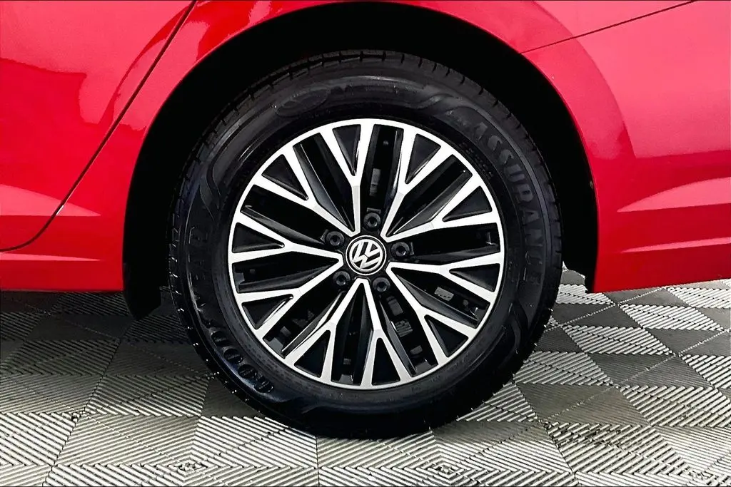 2019 Volkswagen Jetta - $13,941